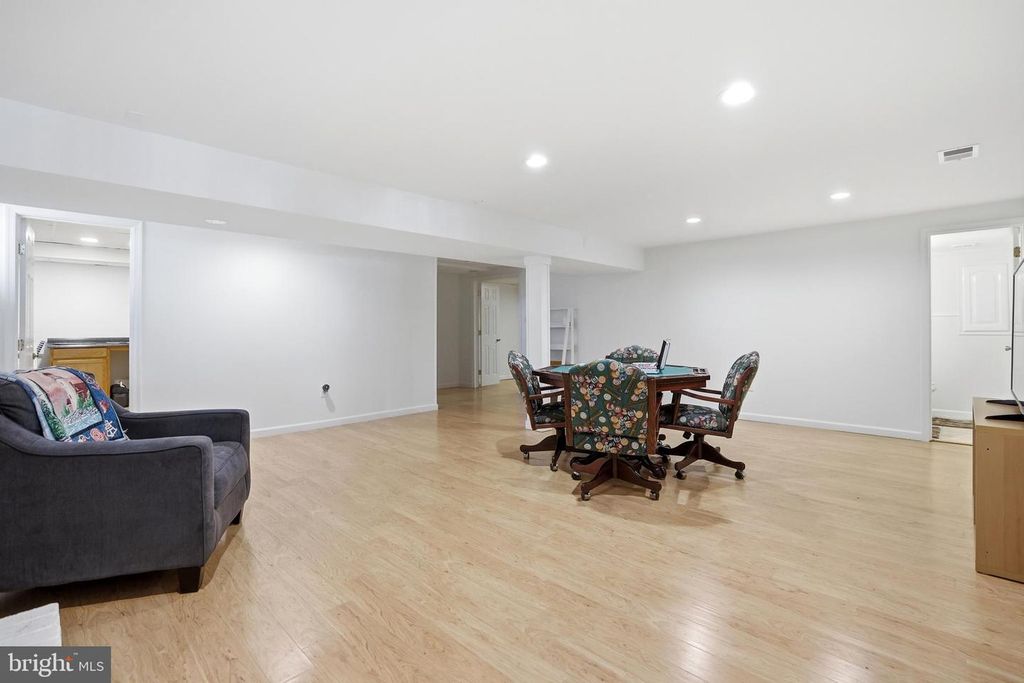 Image 36 of property listing at 442 CENTURY VISTA DR, Arnold, MD 21012