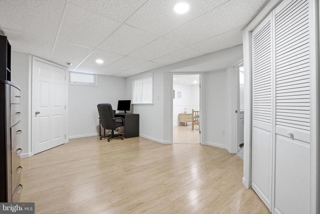 Image 37 of property listing at 442 CENTURY VISTA DR, Arnold, MD 21012