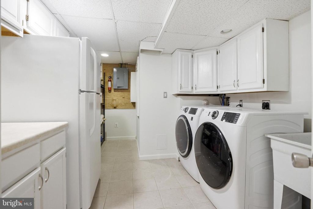 Image 41 of property listing at 442 CENTURY VISTA DR, Arnold, MD 21012
