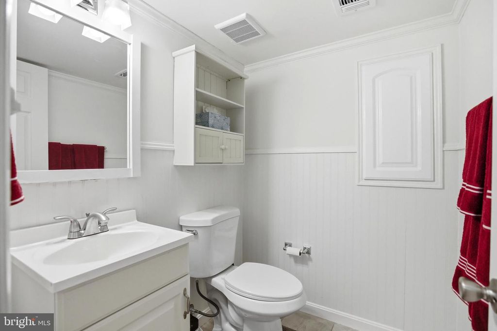 Image 43 of property listing at 442 CENTURY VISTA DR, Arnold, MD 21012