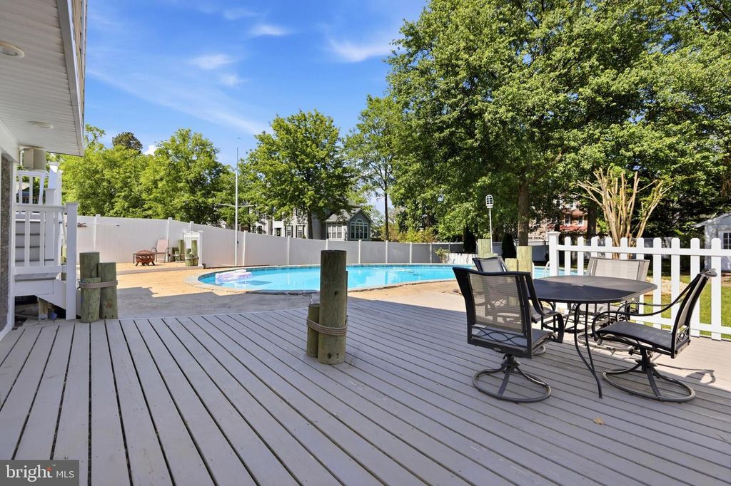 Image 55 of property listing at 442 CENTURY VISTA DR, Arnold, MD 21012