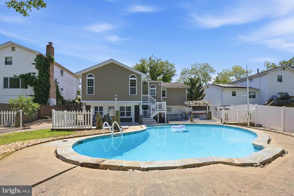Image 60 of property listing at 442 CENTURY VISTA DR, Arnold, MD 21012