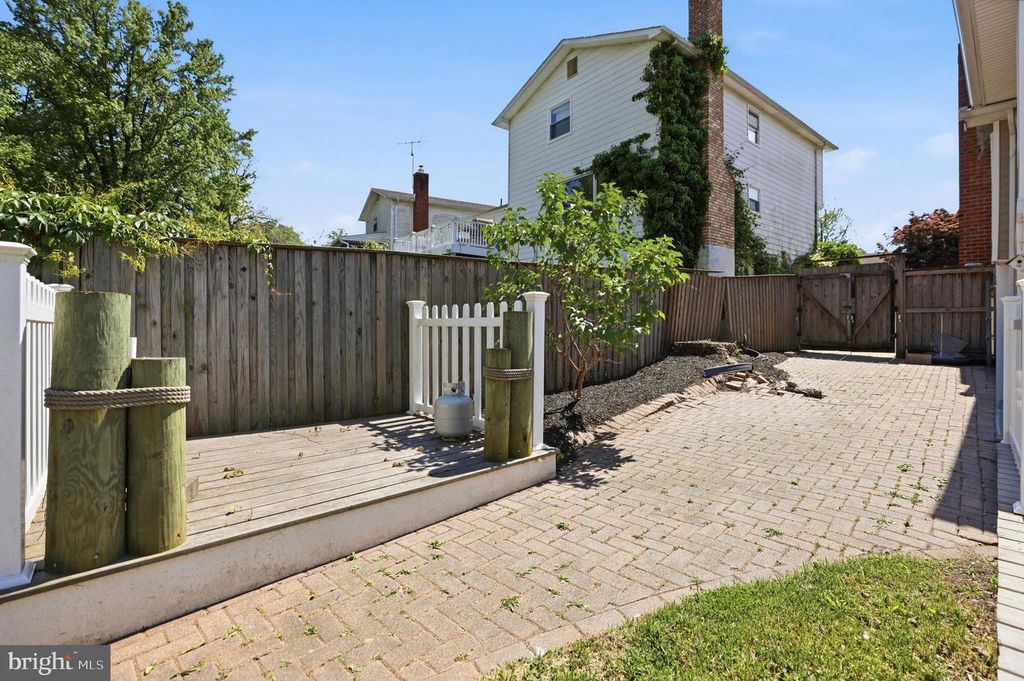 Image 65 of property listing at 442 CENTURY VISTA DR, Arnold, MD 21012