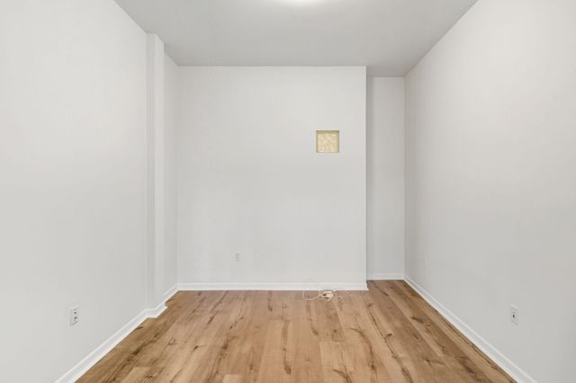 209 8th Street E 308, Saint Paul, MN 55101