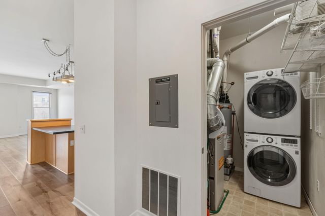 209 8th Street E 308, Saint Paul, MN 55101