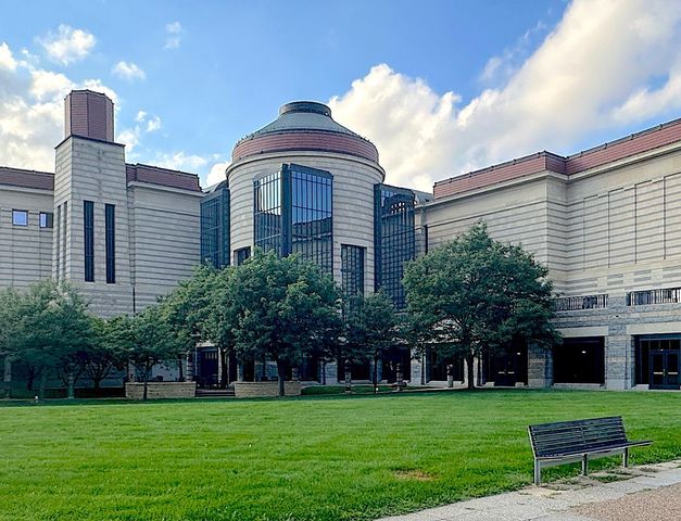 209 8th Street E 308, Saint Paul, MN 55101