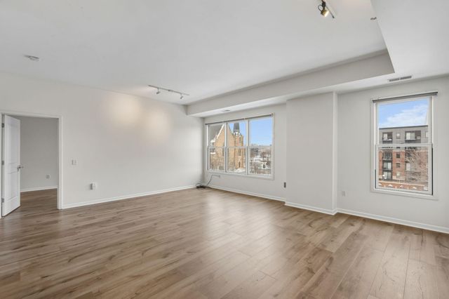 209 8th Street E 308, Saint Paul, MN 55101