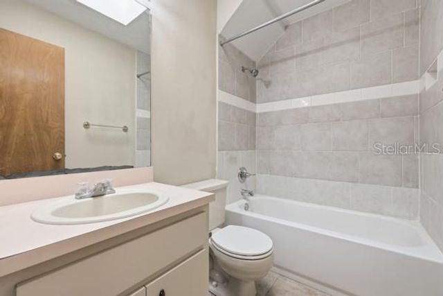 2624 NW 4TH AVENUE, Gainesville, FL 32607