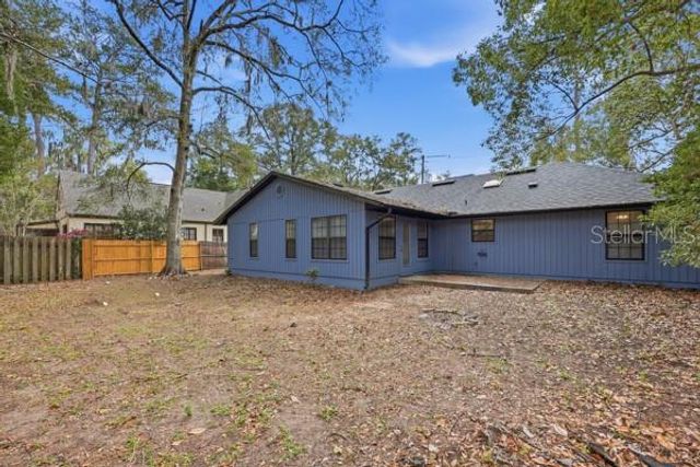 2624 NW 4TH AVENUE, Gainesville, FL 32607
