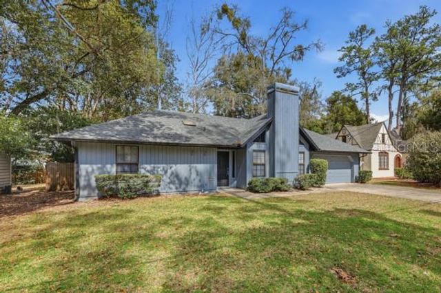 2624 NW 4TH AVENUE, Gainesville, FL 32607