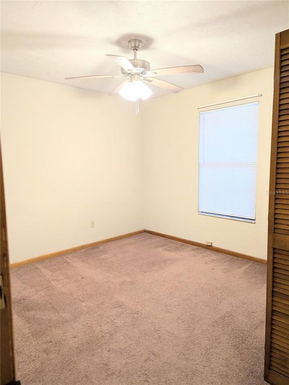 Image 9 of property listing at 2624 NW 4TH AVENUE, Gainesville, FL 32607