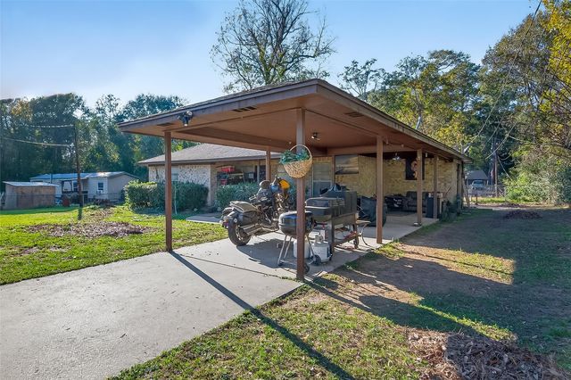 150 Page Avenue, Shepherd, TX 77371