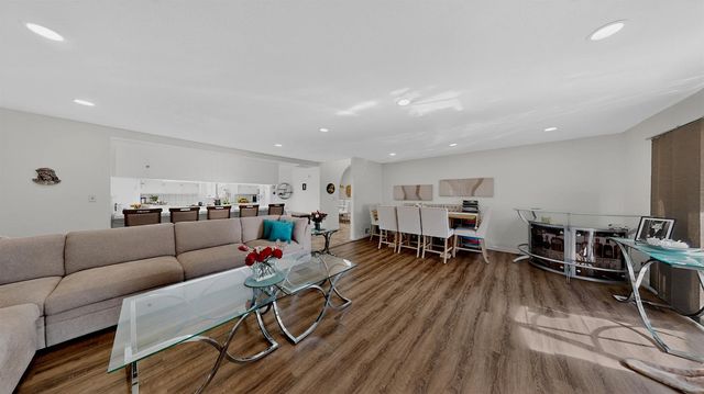 6400 E Hatch Rd, Hughson, CA 95326