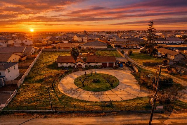 6400 E Hatch Rd, Hughson, CA 95326