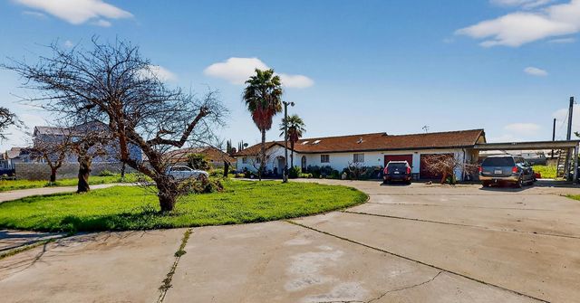 6400 E Hatch Rd, Hughson, CA 95326