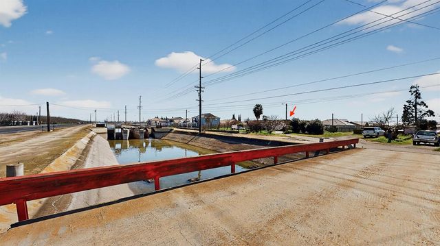 6400 E Hatch Rd, Hughson, CA 95326