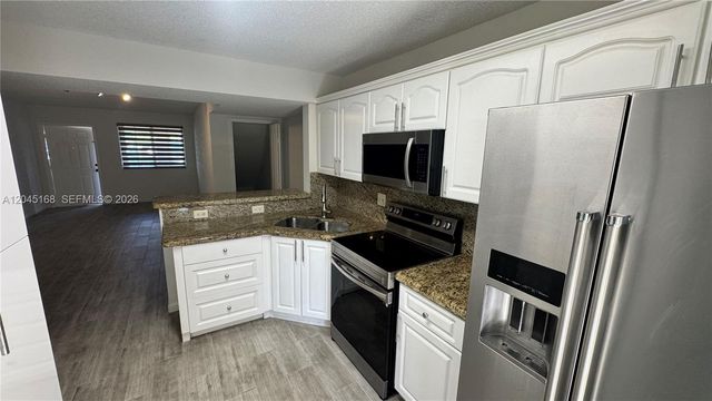 7439 W 22nd Avenue 103, Hialeah, FL 33016