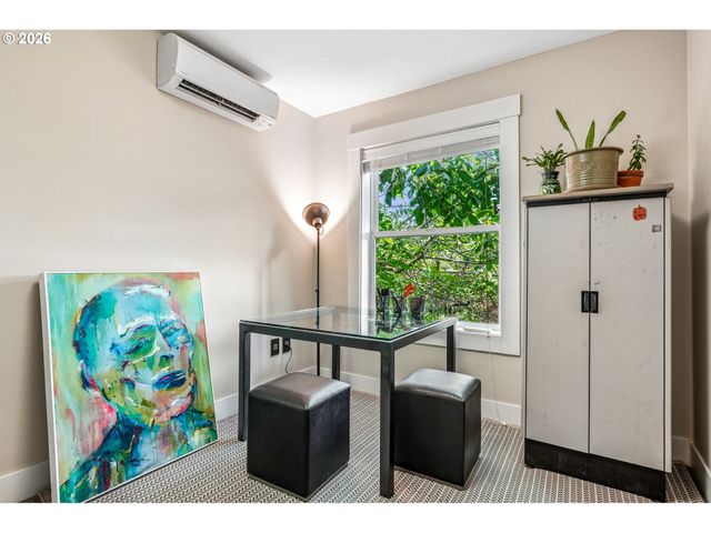 223 Ne IVY St A, Portland, OR 97212