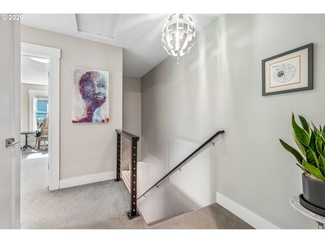 223 Ne IVY St A, Portland, OR 97212
