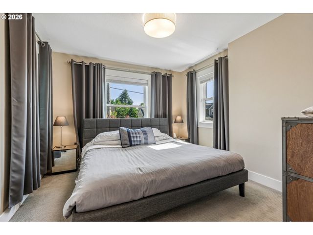 223 Ne IVY St A, Portland, OR 97212