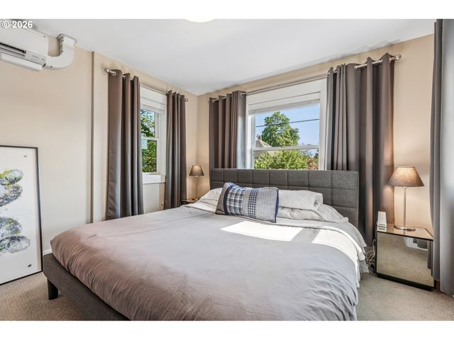223 Ne IVY St A, Portland, OR 97212