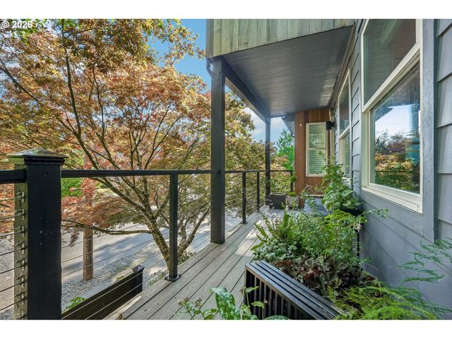 223 Ne IVY St A, Portland, OR 97212