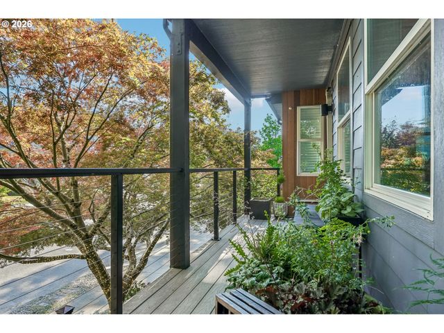 223 Ne IVY St A, Portland, OR 97212