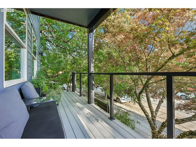 223 Ne IVY St A, Portland, OR 97212
