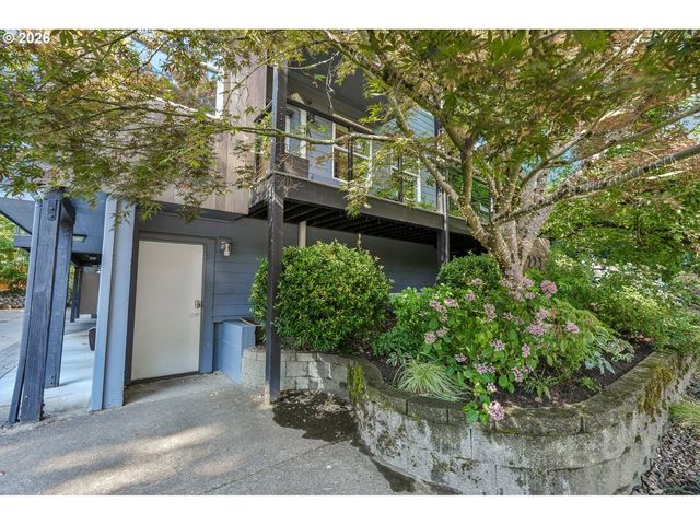 223 Ne IVY St A, Portland, OR 97212
