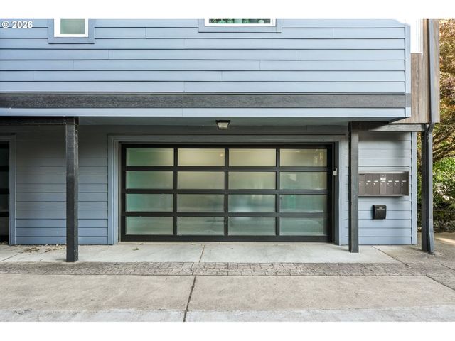 223 Ne IVY St A, Portland, OR 97212