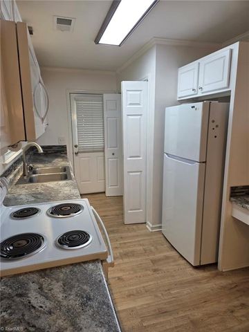 246 Eaglewood Lane, Winston-salem, NC 27127