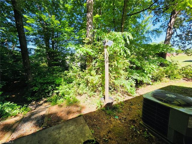 246 Eaglewood Lane, Winston-salem, NC 27127