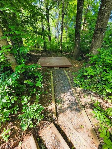 246 Eaglewood Lane, Winston-salem, NC 27127