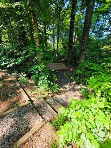 246 Eaglewood Lane, Winston-salem, NC 27127