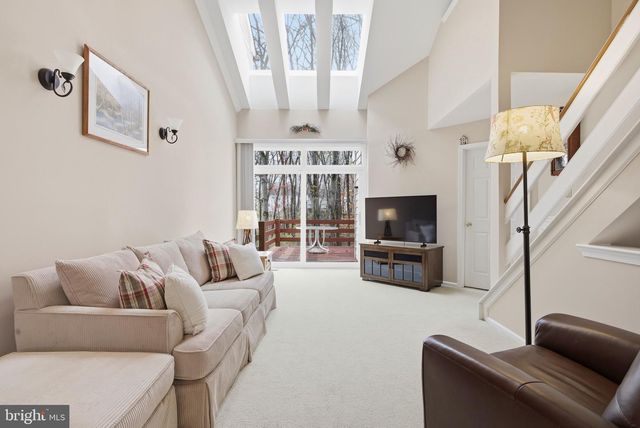 4335 SOMERSET LN, Aston, PA 19014