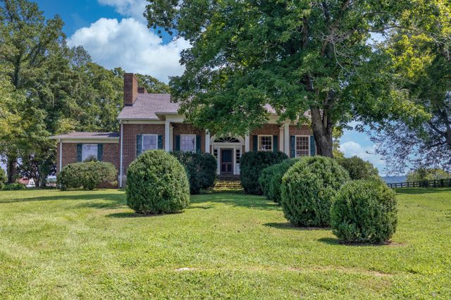 607 Sunnyside Ln, Columbia, TN 38401