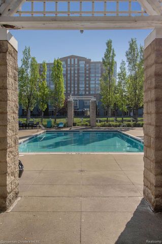 3320 Spinnaker Lane 13B, Detroit, MI 48207
