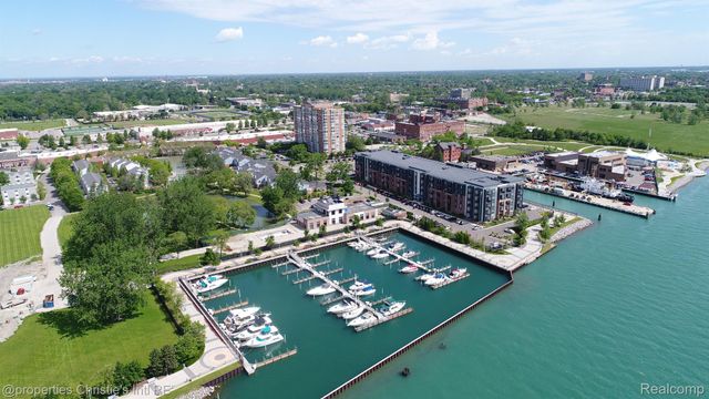 3320 Spinnaker Lane 13B, Detroit, MI 48207