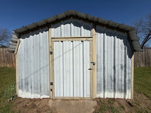 510 W Maple Street, Nocona, TX 76255