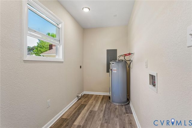 6 Barnes Ct, Hampton, VA 23664