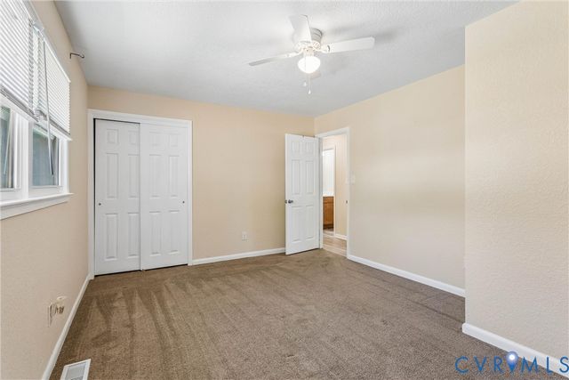 6 Barnes Ct, Hampton, VA 23664