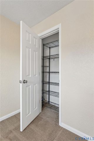 6 Barnes Ct, Hampton, VA 23664