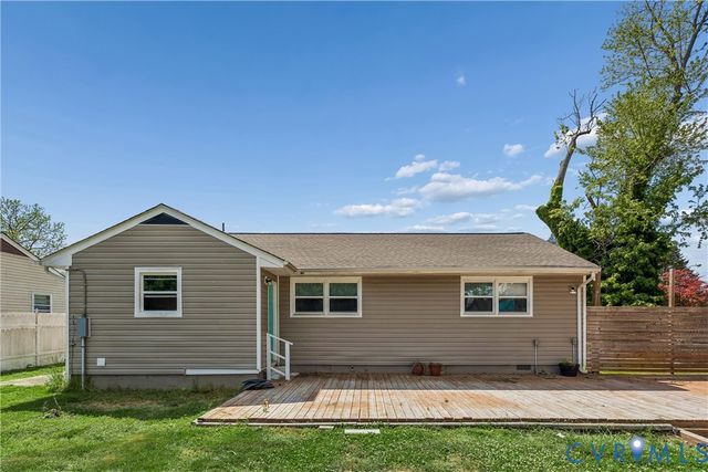 6 Barnes Ct, Hampton, VA 23664