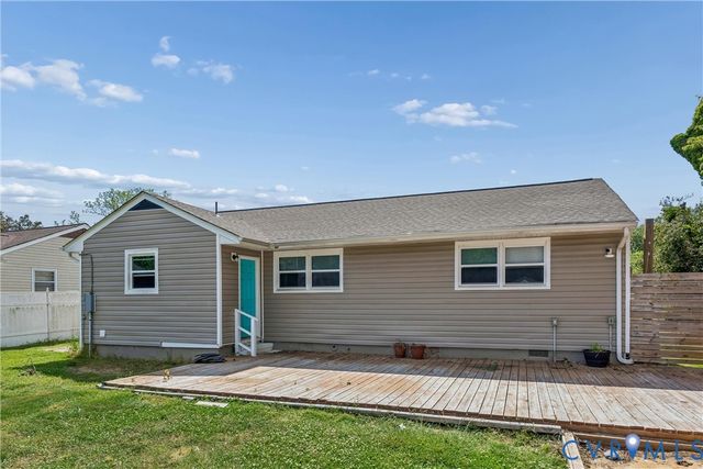 6 Barnes Ct, Hampton, VA 23664