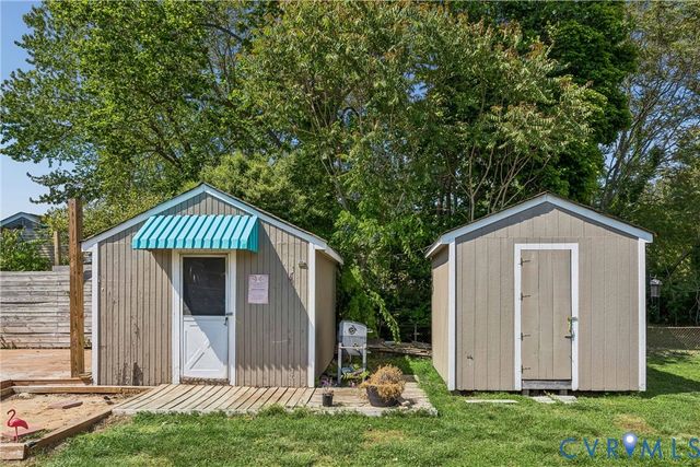 6 Barnes Ct, Hampton, VA 23664