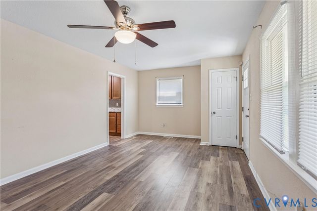 6 Barnes Ct, Hampton, VA 23664