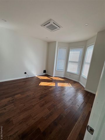 88-36 77th Street, Woodhaven, NY 11421