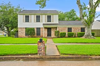 300 Old Course Drive, Friendswood, TX 77546