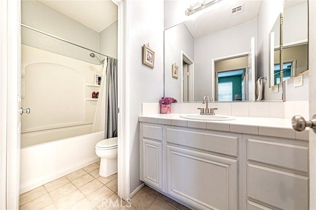 25142 Glasgow Drive, Stevenson Ranch, CA 91381