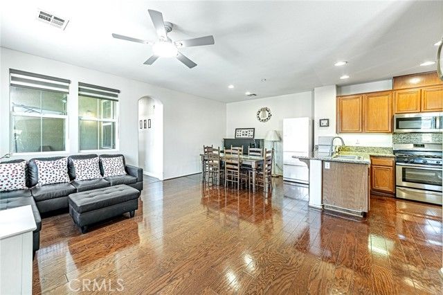 25142 Glasgow Drive, Stevenson Ranch, CA 91381